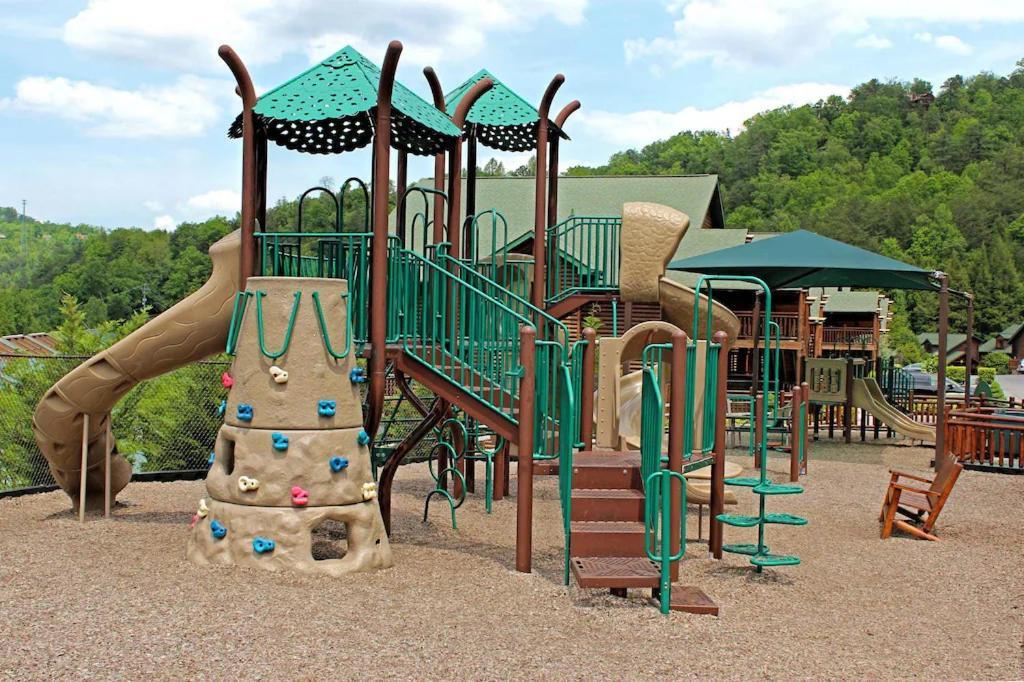 2Br Westgate Resort Sleeps 10 - Smoky Mtn Condo With Free Water Park Gatlinburg Extérieur photo